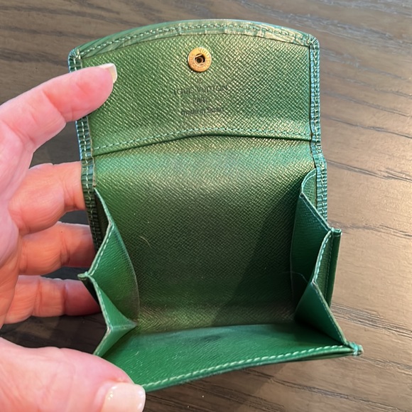 Louis Vuitton Green Epi Card Holder - Picture 10 of 12